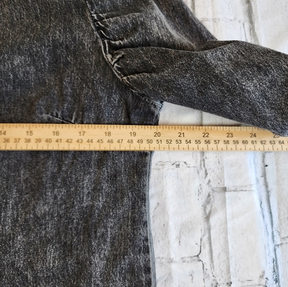 Women's Denim Shirt - Picture 4 of 8